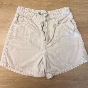 Zara Women's High Waist Cream Shorts